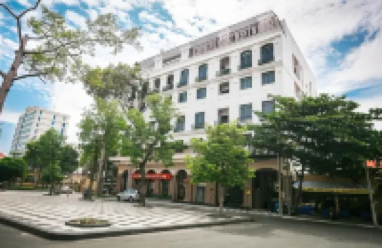 Kim Minh Apartment & Hotel Hotels near شاطئ فرونت (Front Beach)