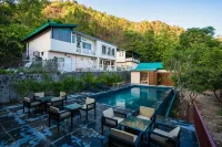 Maati Resort by the Lake Hill