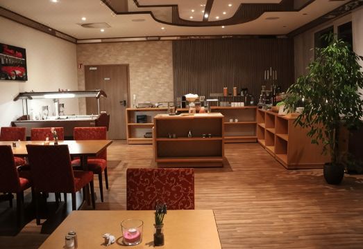 1. 파크랜드 호텔 ..