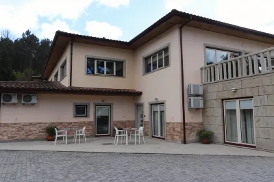 Outeiro do Moinho Hotels near Arado Waterfall