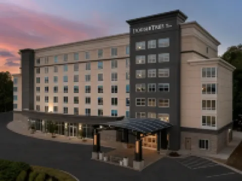 ダブルツリー バイ ヒルトン チャタヌーガ ハミルトン プレイス チャタヌーガのホテル