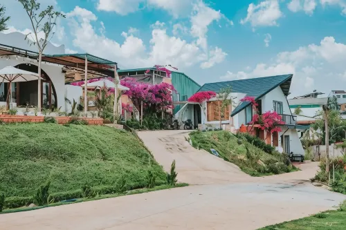 Laca Homestay Hotels in Phuong Nghia Trung