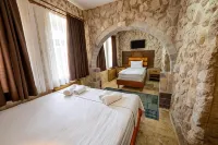 hotels crazy horse