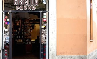 In Trastevere House