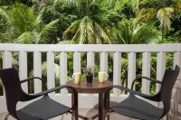 Ratana Hill Patong - Inns