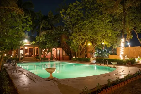 Ranbanka Palace Отели рядом с достопримечательностью «Ghanta Ghar Jodhpur»