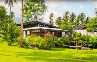 SomeWhere Else Boutique Resort Hotels near White Island