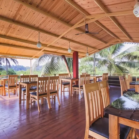 Casa Seaesta Beach Cottages and Suites