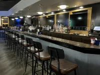 The Lux Hotel & Conference Center, Ascend Hotel Collection - bar