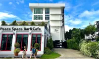 The Bridge Residence Hotel Hotel in zona Toi's Tour