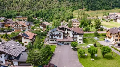 Suàn Hotel فنادق في Panchia
