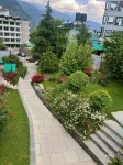 Tourist Hotel 10 Minutes Walking Distance from the Mall