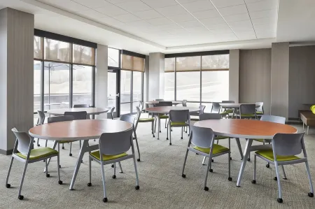 SpringHill Suites Columbus Dublin Отели рядом с достопримечательностью «Dublin Presbyterian Church»