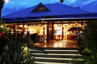 Pirogue Lodge - 3-Star