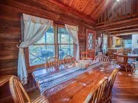 The Big Buffalo sleeps 15 with Hot Tub