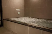 男士專用膠囊飯店及水療中心-奈爾