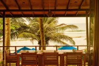 The Seascape Hotels in Матара