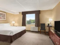 دايز إن باي ويندام فولزفيو Hotels near برج سكايلون