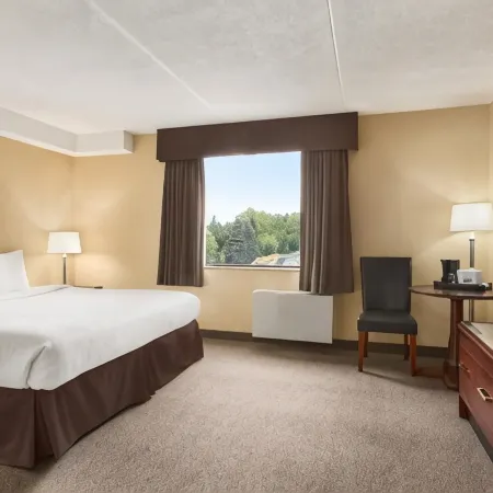 Days Inn by Wyndham Fallsview
