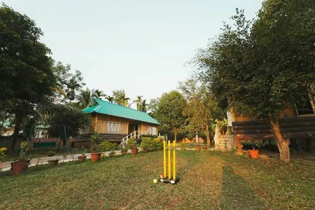 Arya Eco Resort Отели в г. Darrang