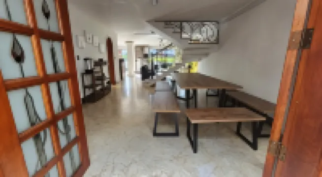 帕伊薩旅舍麥德林