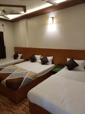 Hotel Sai Sulochana - 3 ดาว