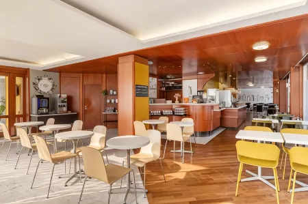 B&B Hotel Modena Отели рядом с достопримечательностью «Моденский кафедральный собор»