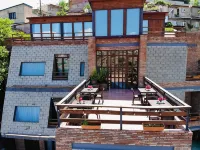 Old Tbilisi Terrace Отели рядом с достопримечательностью «Фаворский Спасо-Преображенский монастырь»
