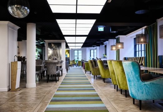 압살론 호텔 외관