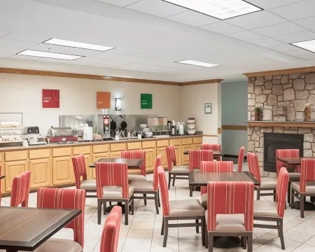 Comfort Suites Airport