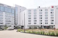 Ibis Styles Lyon Gerland - Rooftop Pools