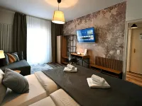 Hotel Bürgerhof Hotels near Wilhelm-Sollmann Strasse Station