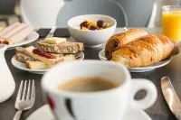 Brit Hotel Confort Nevers Centre Gare - Morgenmad