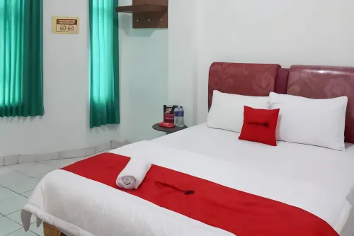 RedDoorz near Lampung Walk 2 Hotel di Way Halim Permai