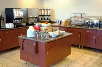 Country Inn & Suites by Radisson, Red Wing, MN - breakfast