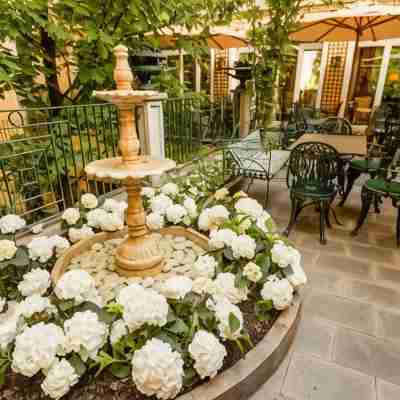 Hotel Victoria & Iside Spa Hotel Exterior