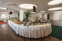 HR Resort