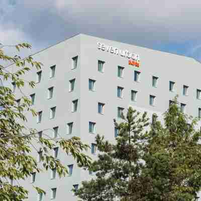 Seven Urban Suites Nantes Centre Hotel Exterior
