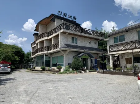 Yeongwol Gangbit Pension