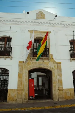 Parador Santa Maria la Real Отели рядом с достопримечательностью «Церковь святого Филиппа Нери»