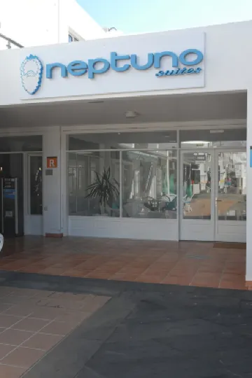 Neptuno Suites – Only Adults Отели в г. 