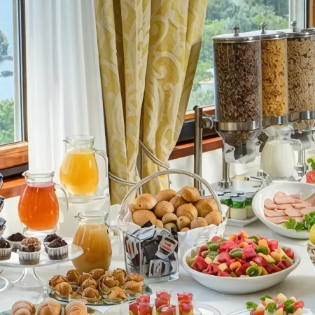 Lloyd's Baia Hotel
