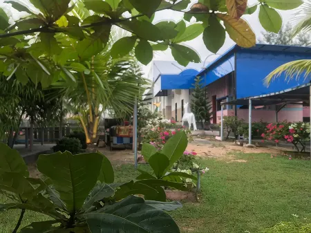 Grand Pandan Hotel Отели в г. Центральное Тапанули