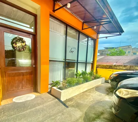 Batu Emas Inn Timika Hotels in Kwamki