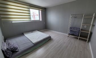 Tongyeong Flowering Spring Comes Pension