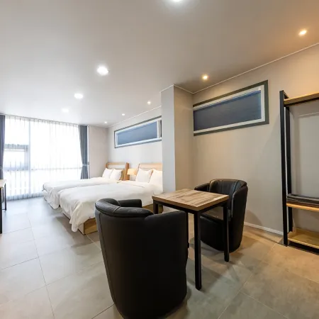 Gangneung Gyeongpodae Villa Отели рядом с достопримечательностью «Пляж Анмок»