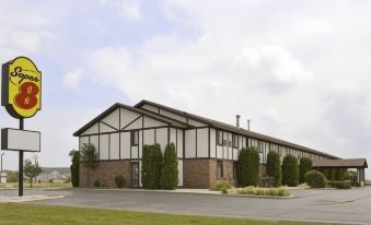 Baymont by Wyndham Oshkosh Airport