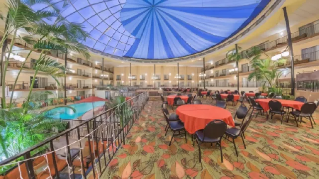 Holiday Inn DES MOINES-AIRPORT/CONF CENTER by IHG