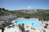 Agriturismo AgriCostella Vieste, Piscina e Parcheggio