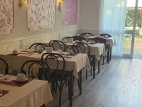 水晶飯店 麗都附近的飯店